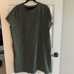 Ann Taylor size 16 Dress